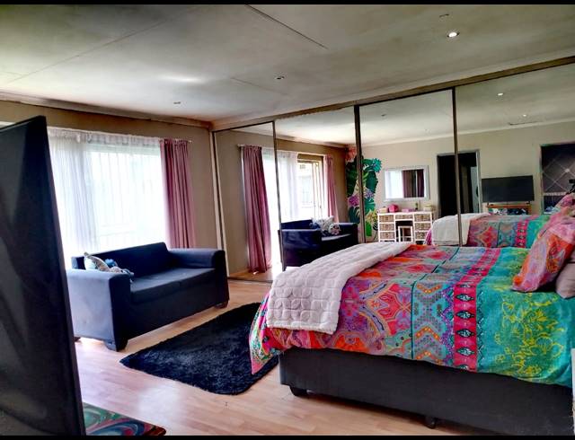 5 BEDROOM HOUSE FOR SALE IN BRACKENDOWNS